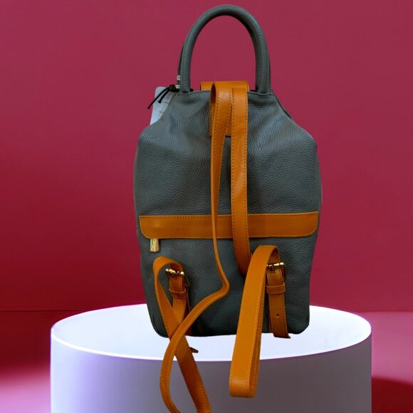 NWT VALENTINA Made In Italy Leather Twist Backpack With Front Pocket main image 8